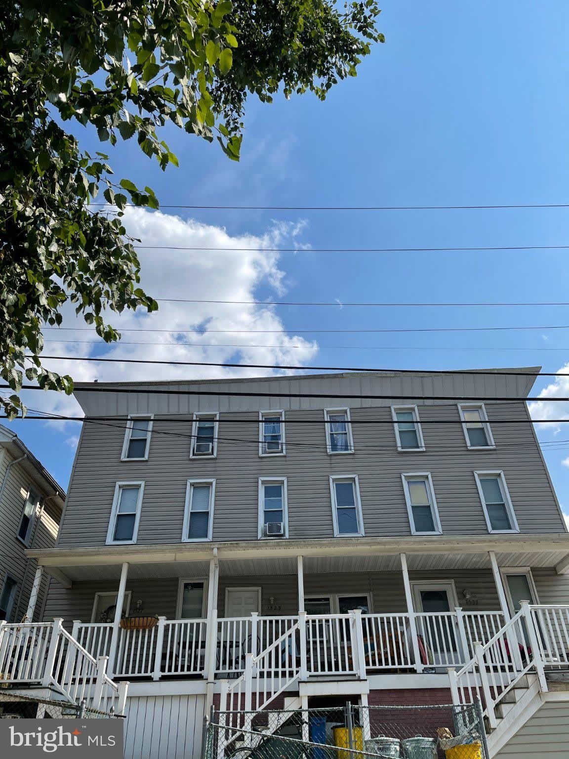 1527 W 36TH Street – photo 1