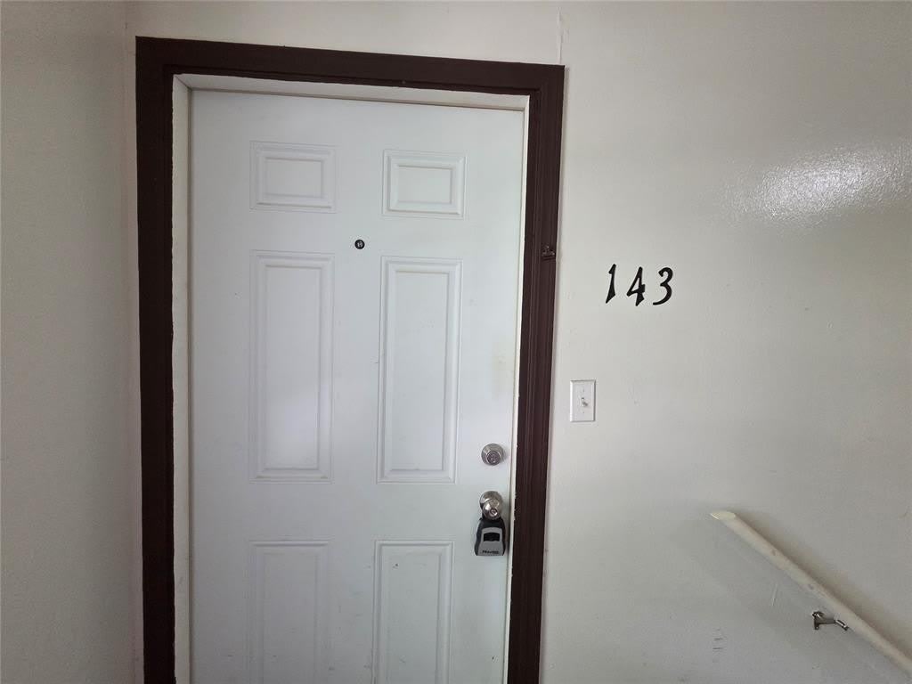 401 SE 12th Street – photo 2