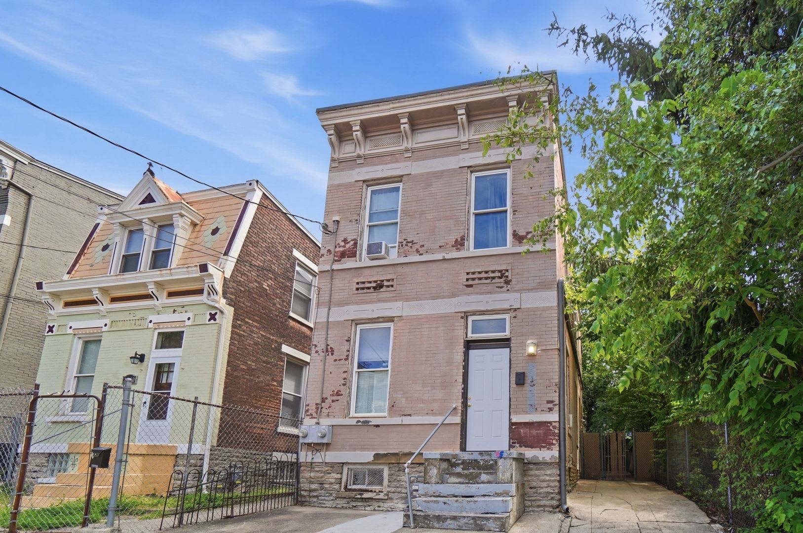 Clifton 5 Bedroom House Near UC's Campus – photo 2