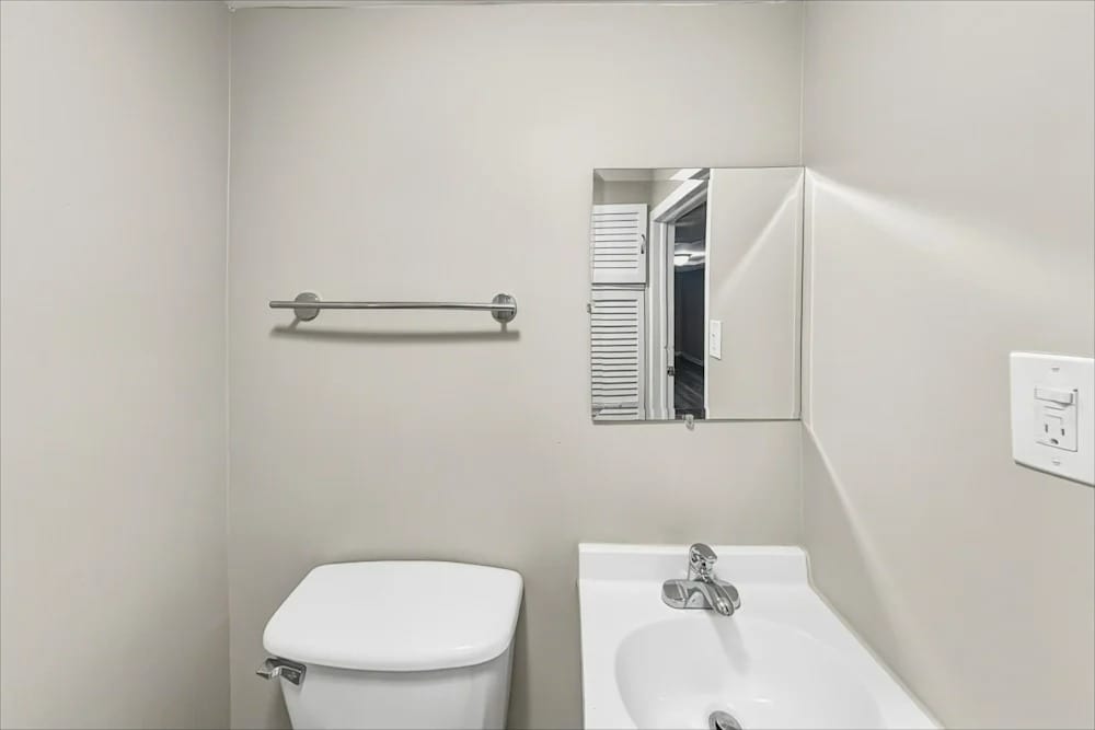 1302 Elmwood Ave – photo 3