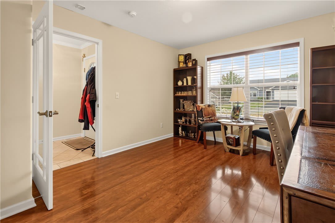 2093 Mykola Road – photo 4