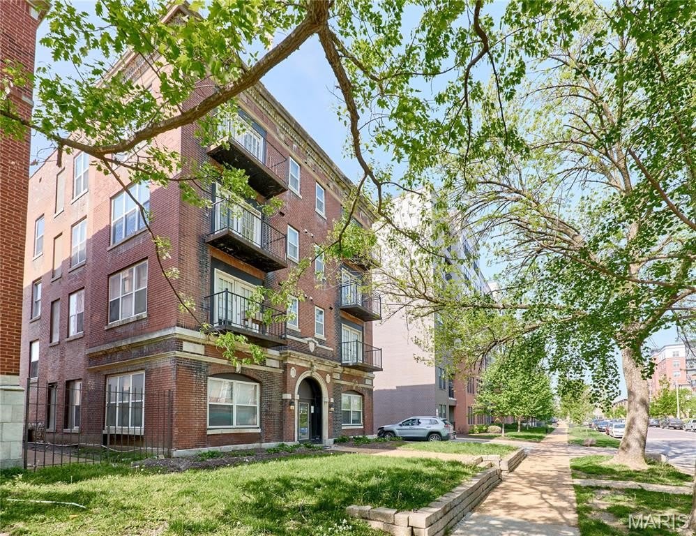 5500 Pershing Avenue – photo 3
