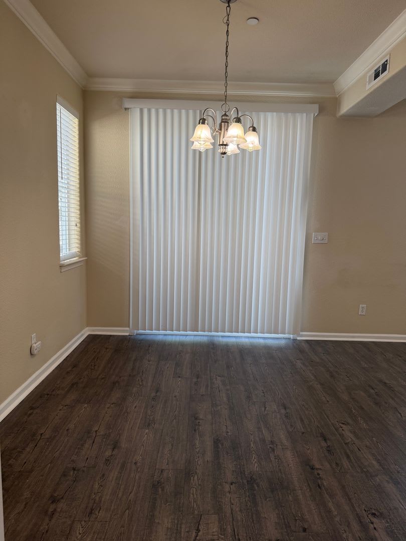 3bd/2.5ba townhome in Shasta View Gardens – photo 4