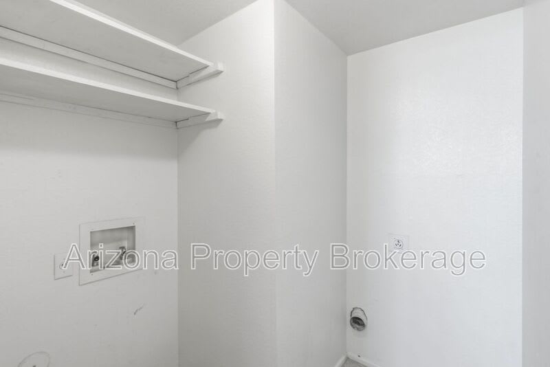 1625 N. Date – photo 5