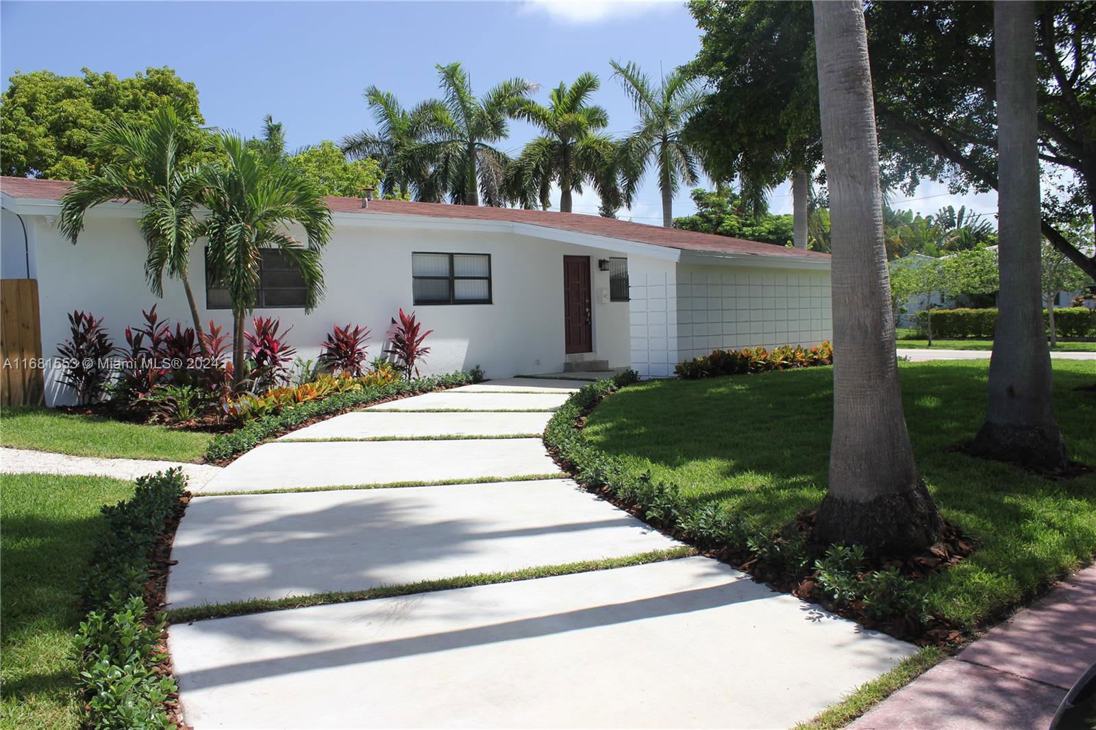 1420 Biarritz Drive – photo 4
