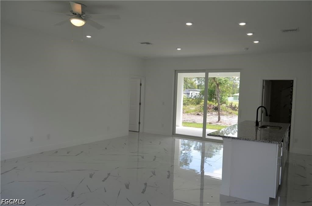 2611 Carol Place – photo 5
