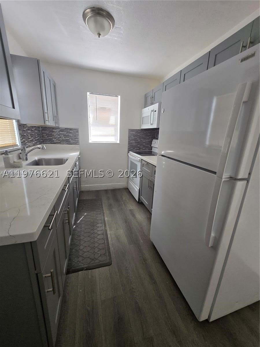 2111 Nw 26Th Ave – photo 3