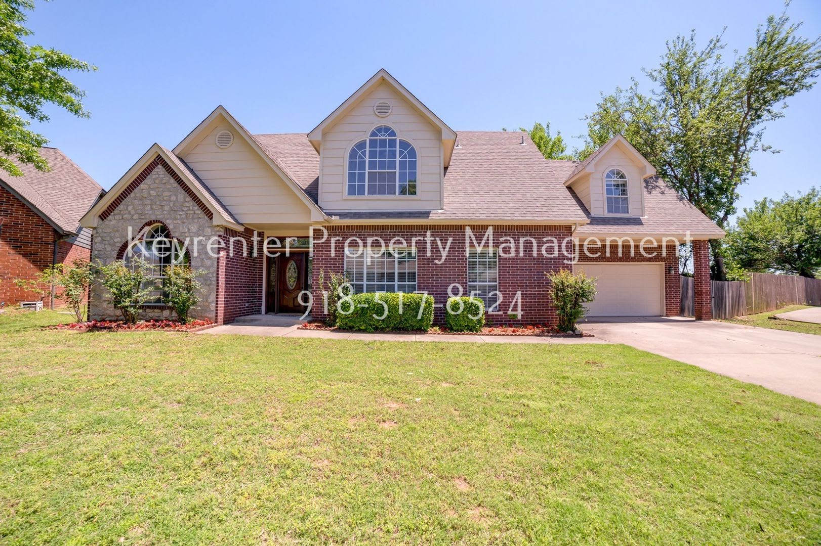 Beautiful home across from Jenks Middle School – photo 1