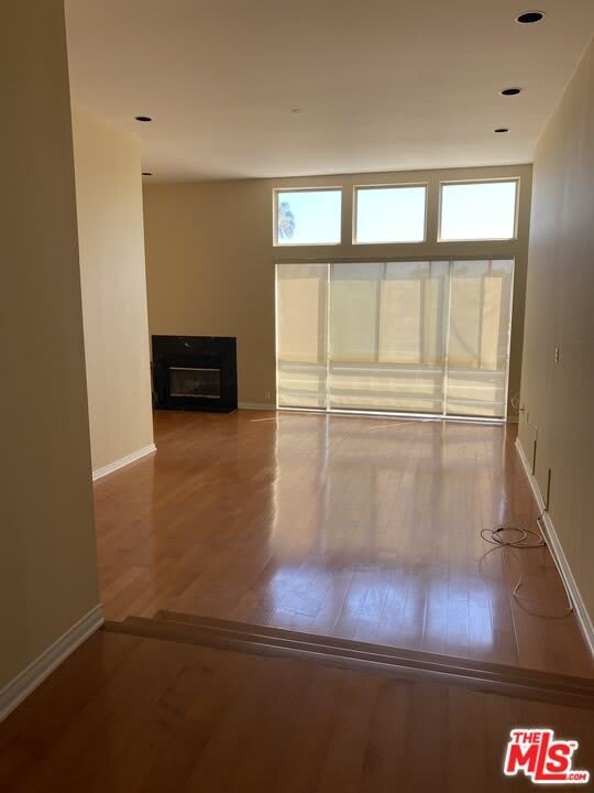 10432 Eastborne Ave – photo 5