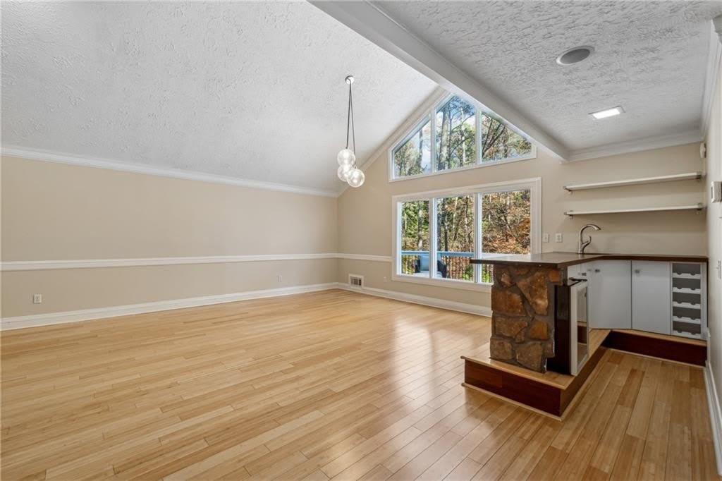 6895 Riverside Drive – photo 5
