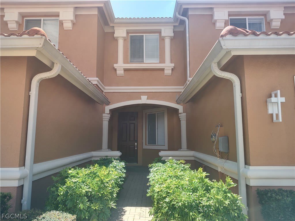 2434 Laurentina Lane – photo 1
