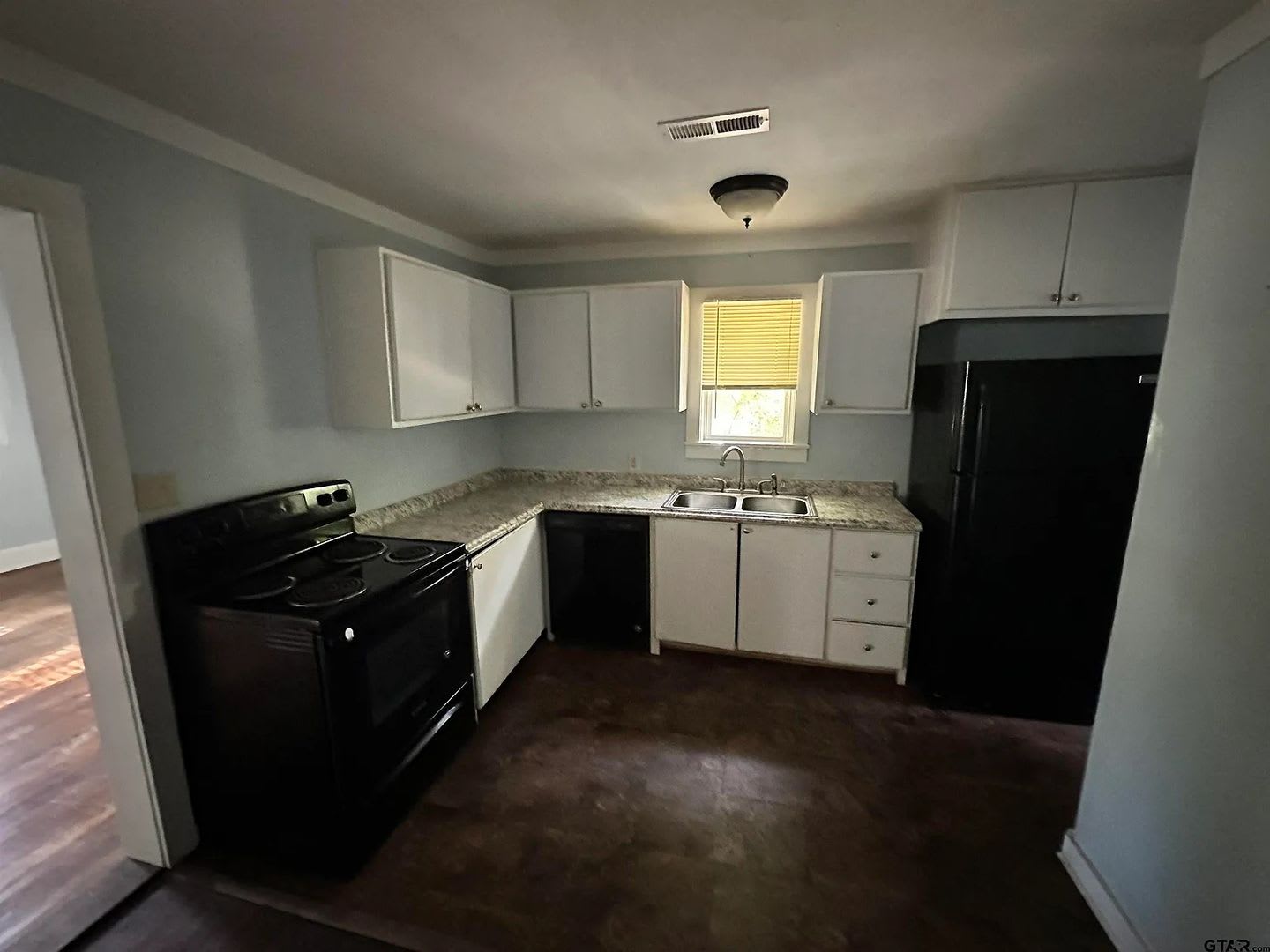 2 Bedroom 1 Bath Home For Rent – photo 2