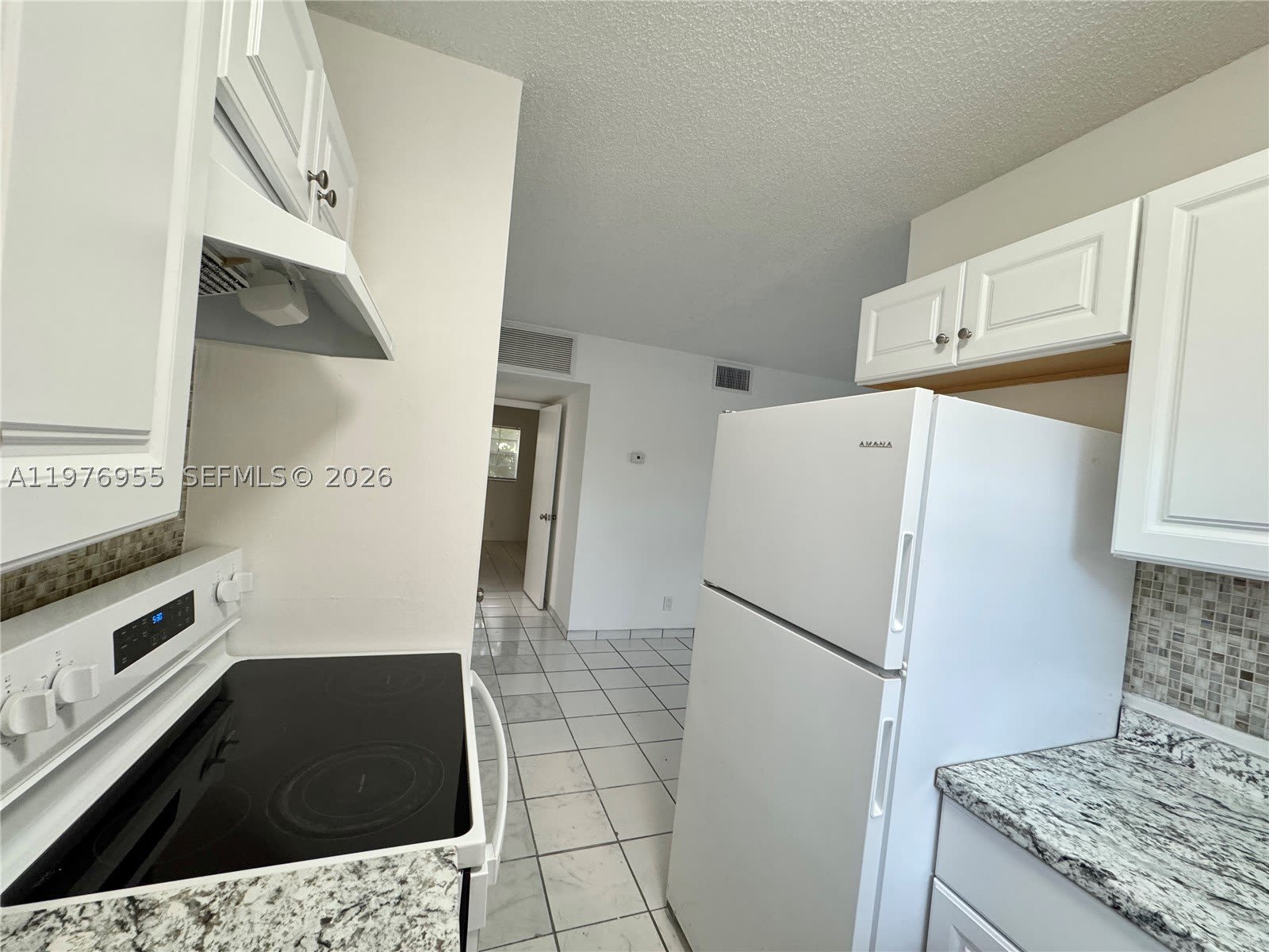 4140 Woodside Dr – photo 5