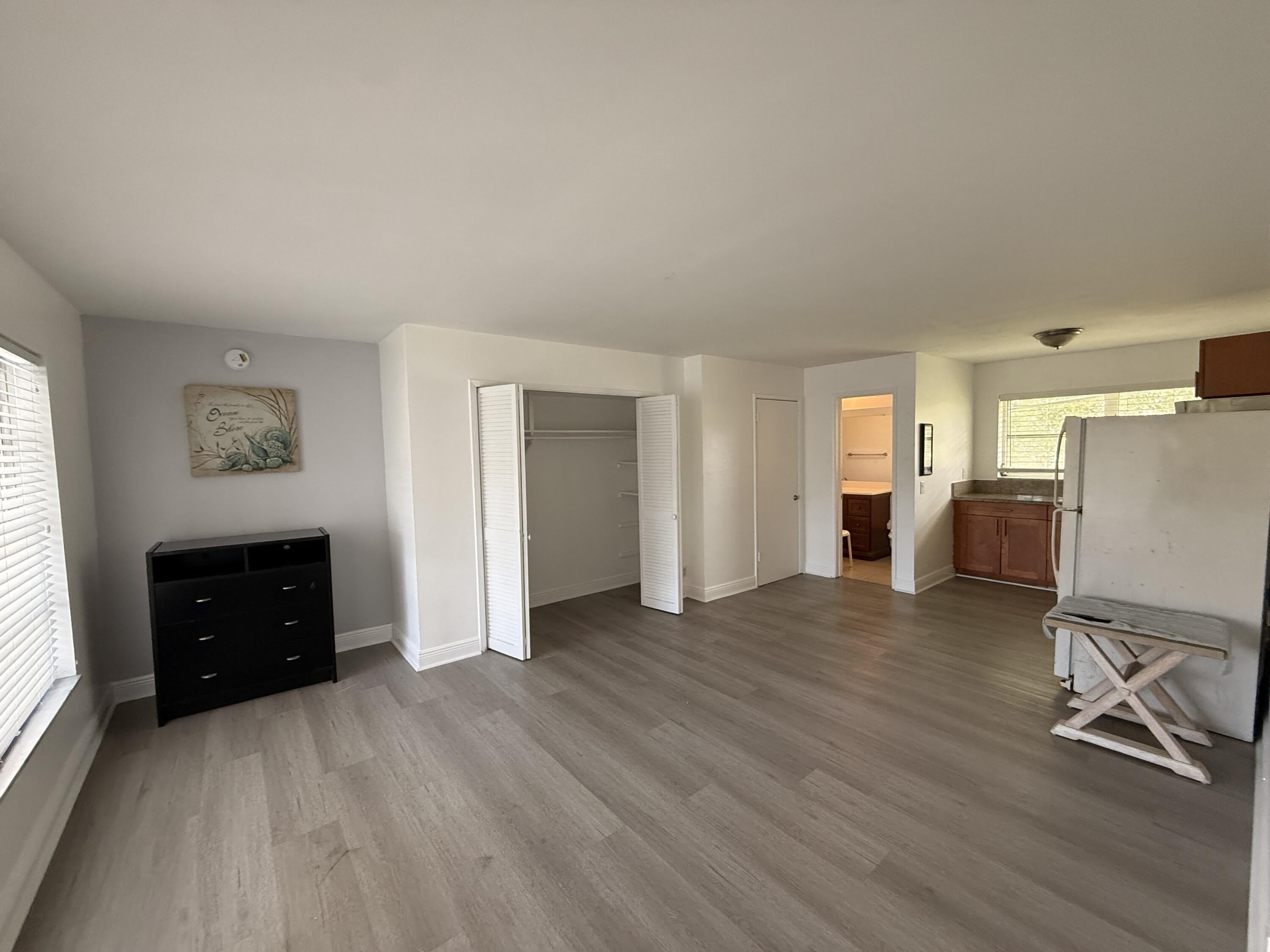 3226 NE 12TH Street – photo 2