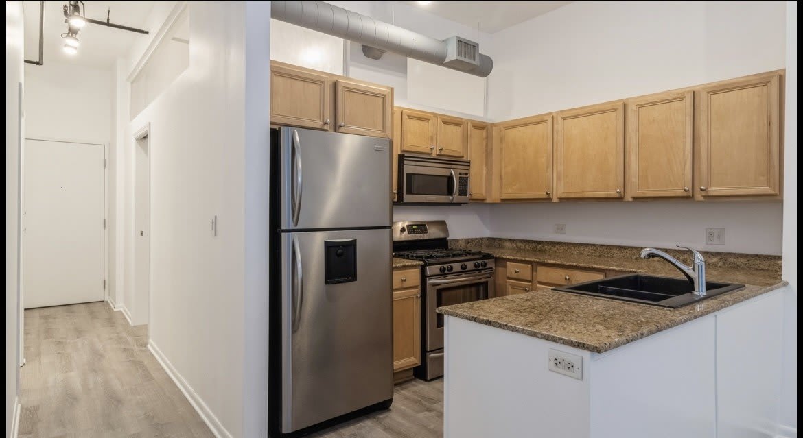 400 W Ontario Street – photo 4
