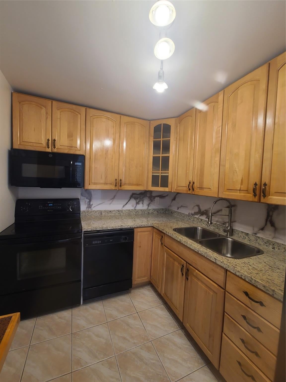 6391 Bay Club Drive – photo 4