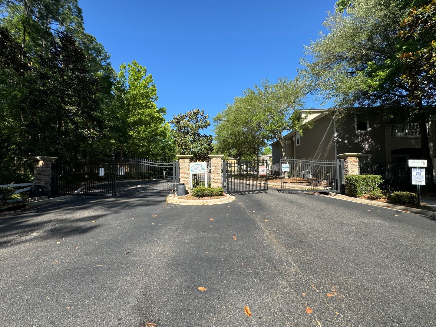 Rent Reduction! Nature's Hideaway 2/2 Upstairs Condo Ready for Move In Now! – photo 3