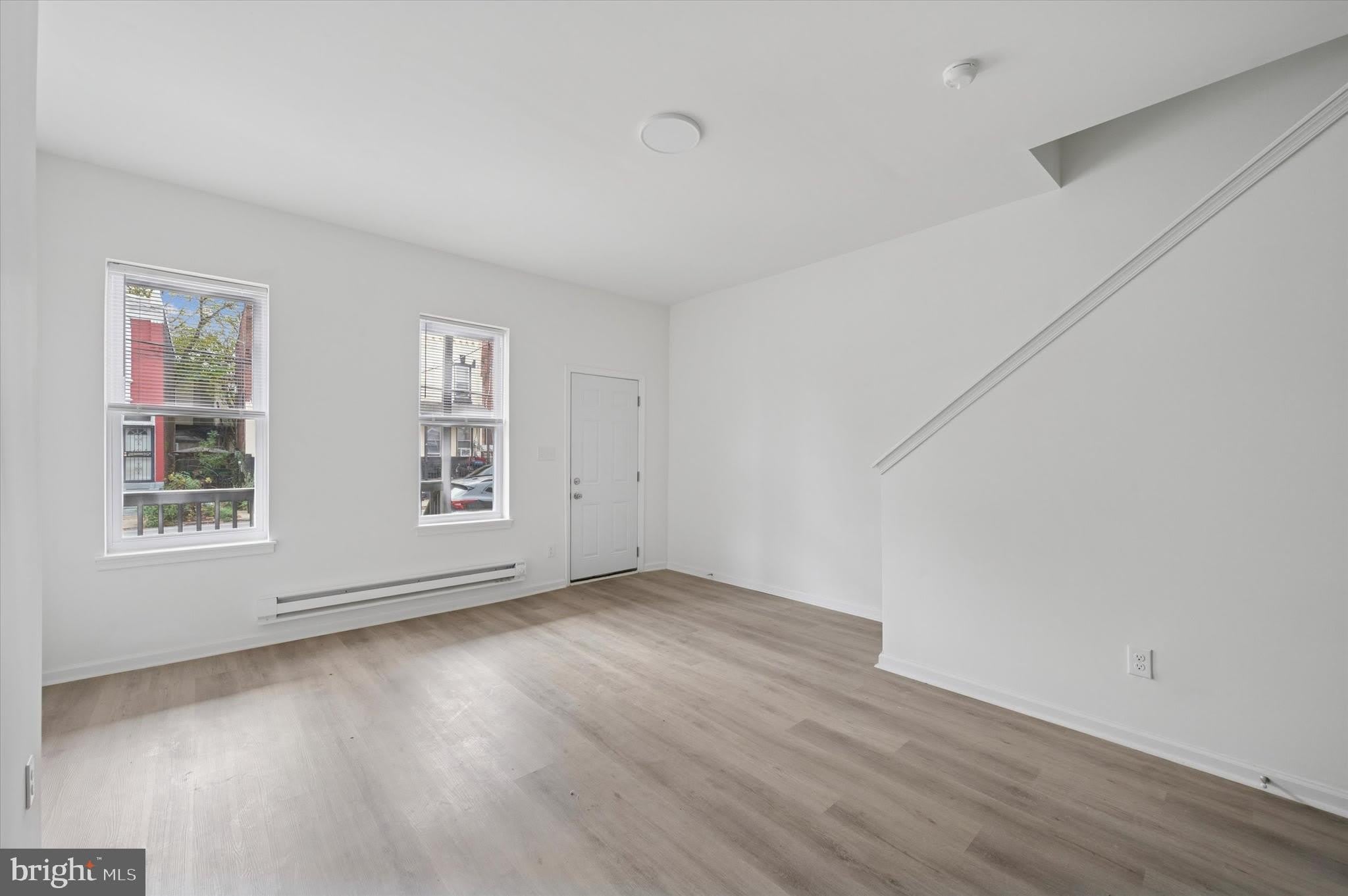 4241 MANTUA Avenue – photo 2