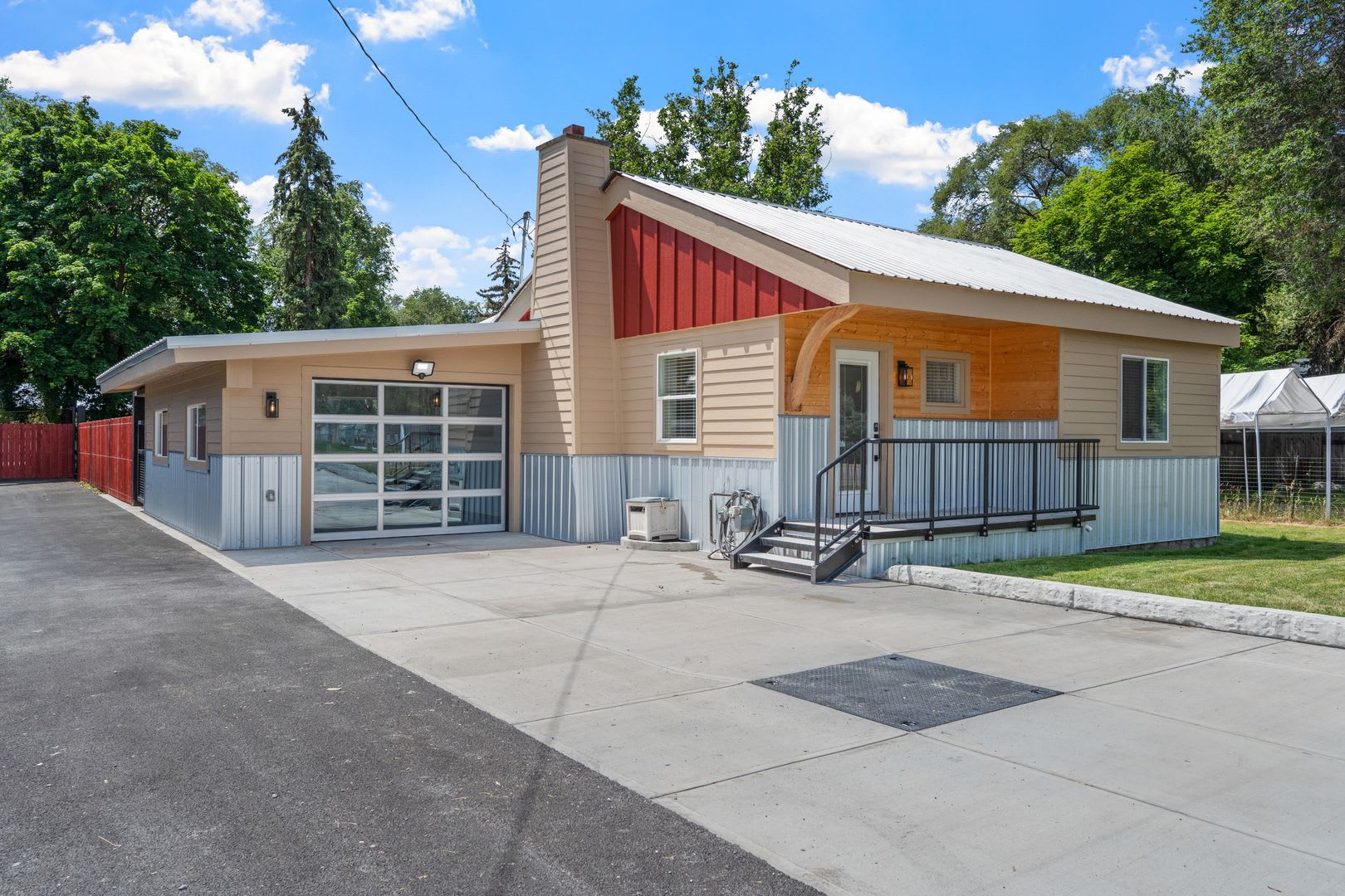 Complete Rebuild Modern Finishes 3 Bedroom 2 Bath Spokane Valley Home fenced backyard – photo 1