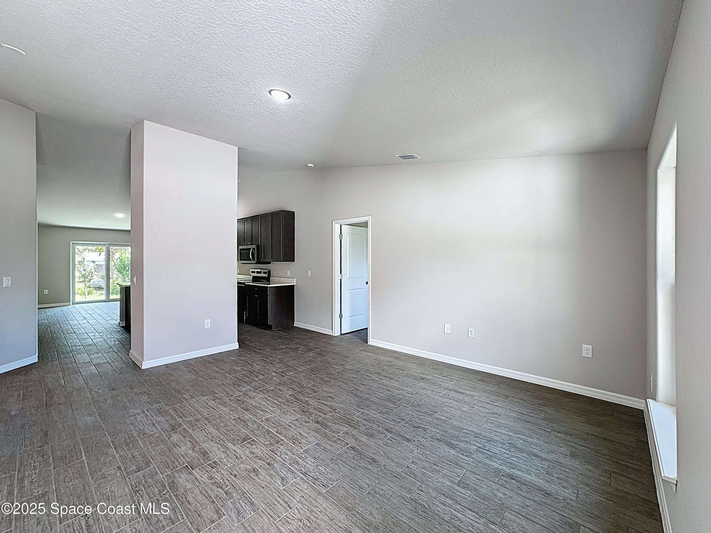 144 Roosevelt Street – photo 4