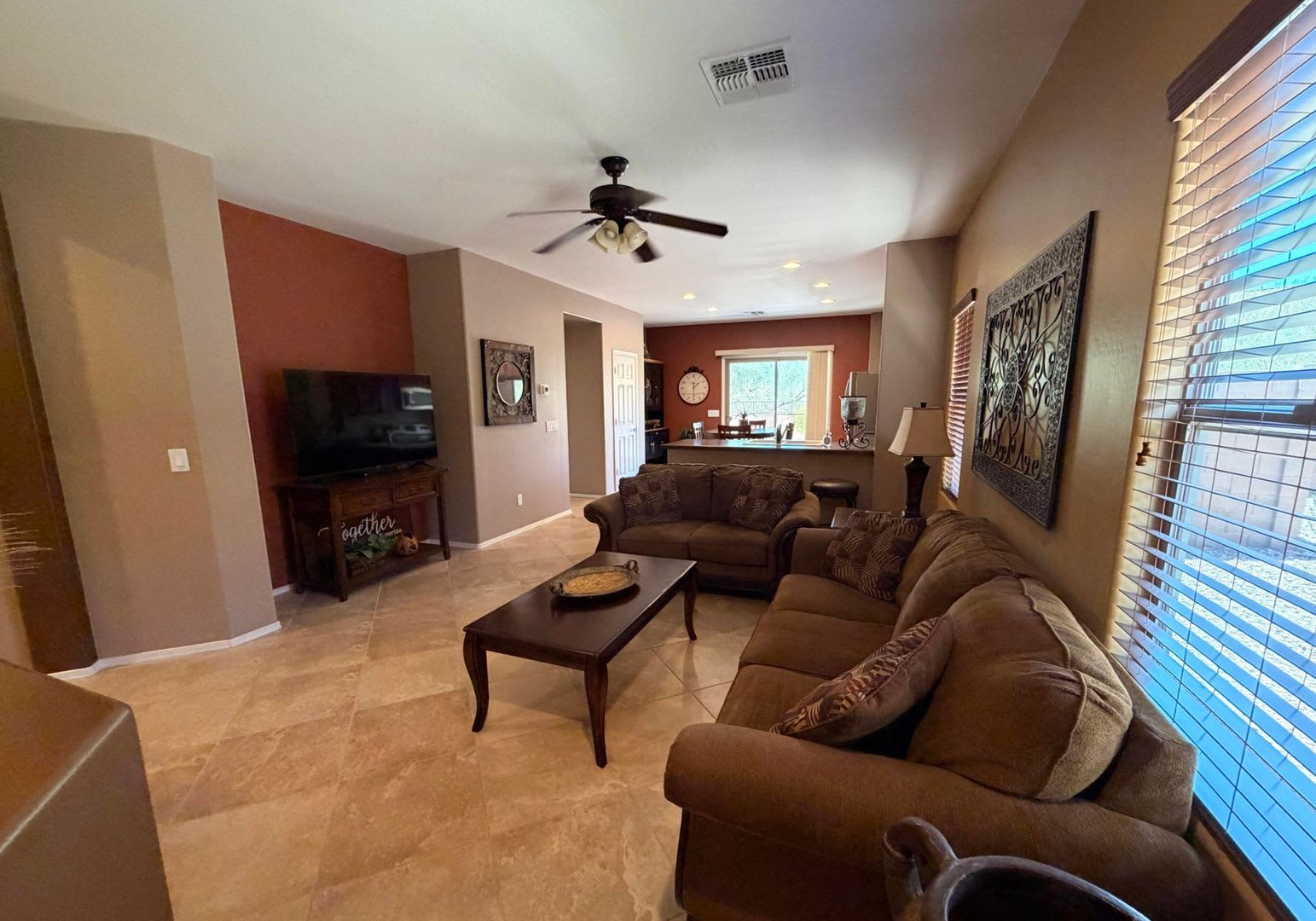2 Bed 2 Bath Seasonal Rental in Anthem at Merrill Ranch! – photo 4