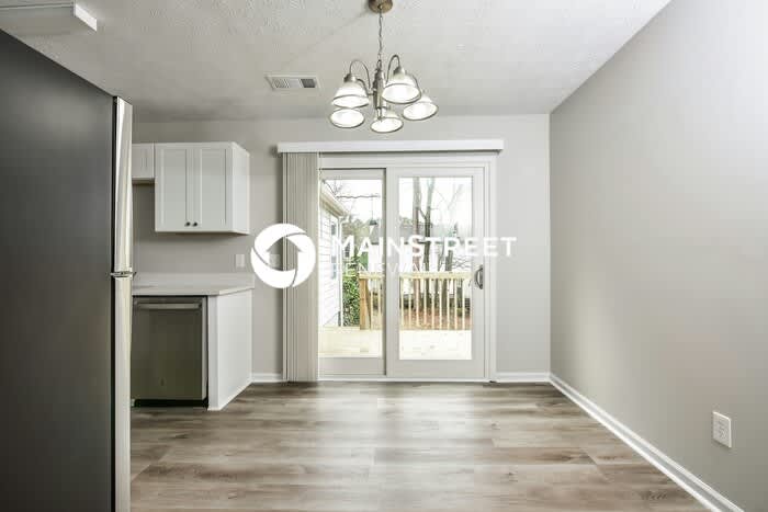637 Woodcrest Manor Drive – photo 5
