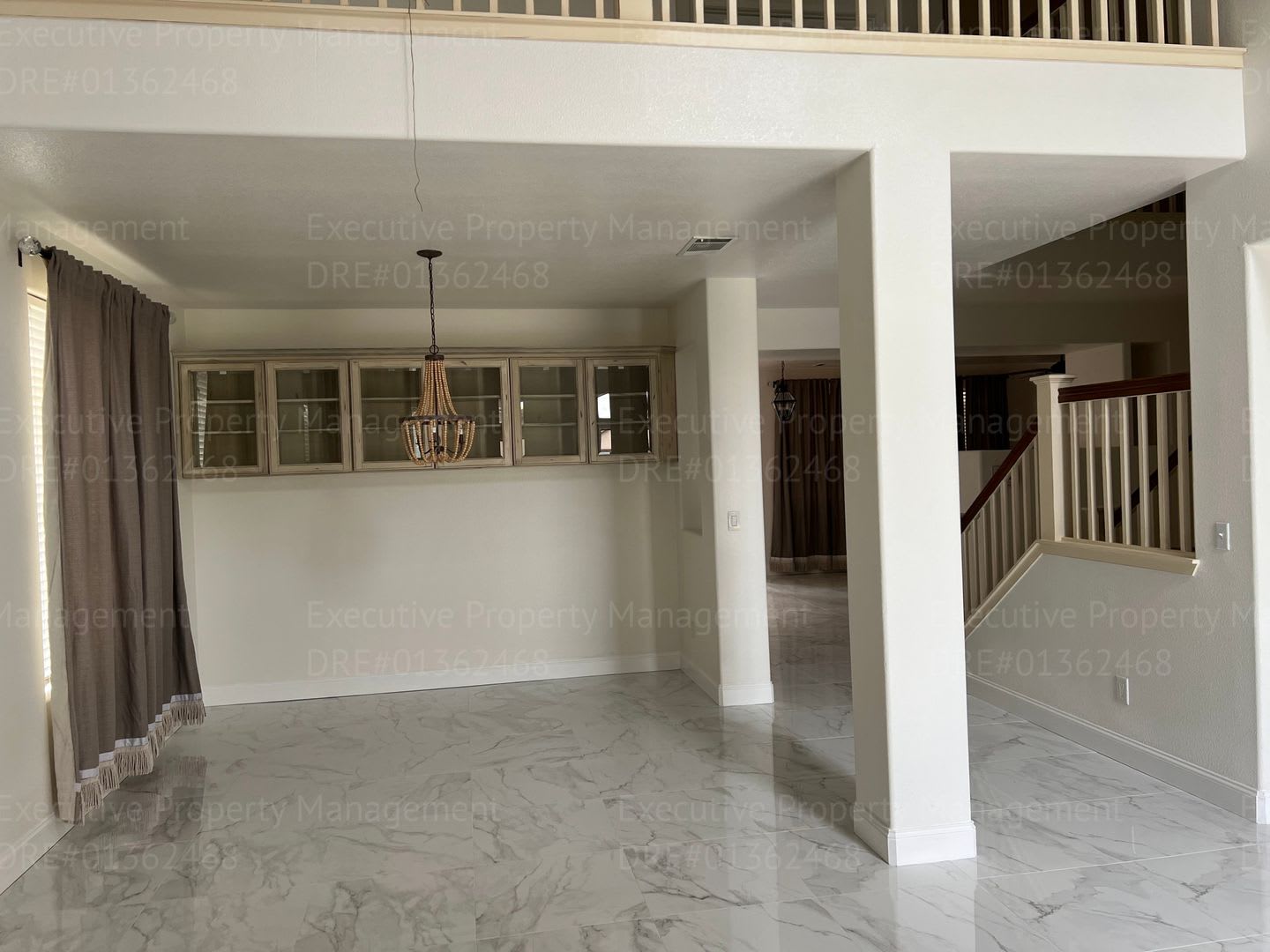 Stunning 4 Bedroom 3 Bathroom Home Located In The Westside Of Bakersfield This Spacious House Offers A Range Of Amenities That Will Surely Impress – photo 4
