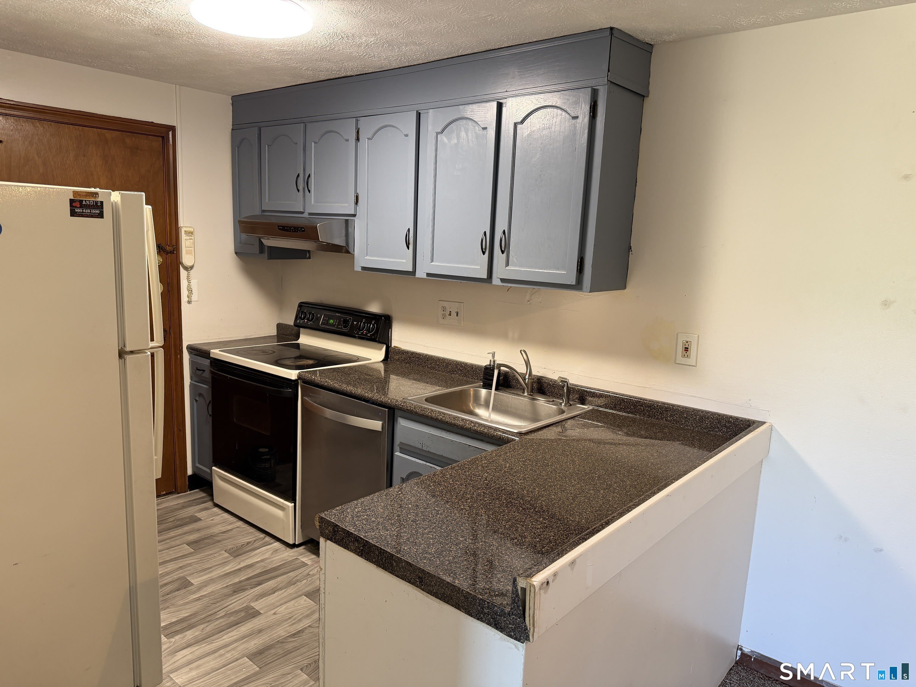 1162 Middle Turnpike W – photo 2