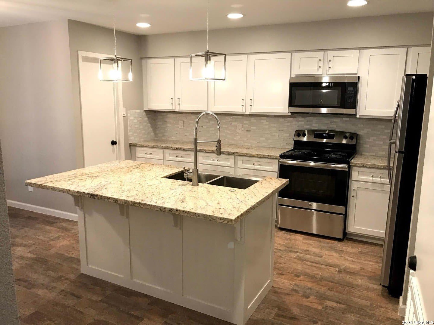 6234 Prince Charles – photo 4
