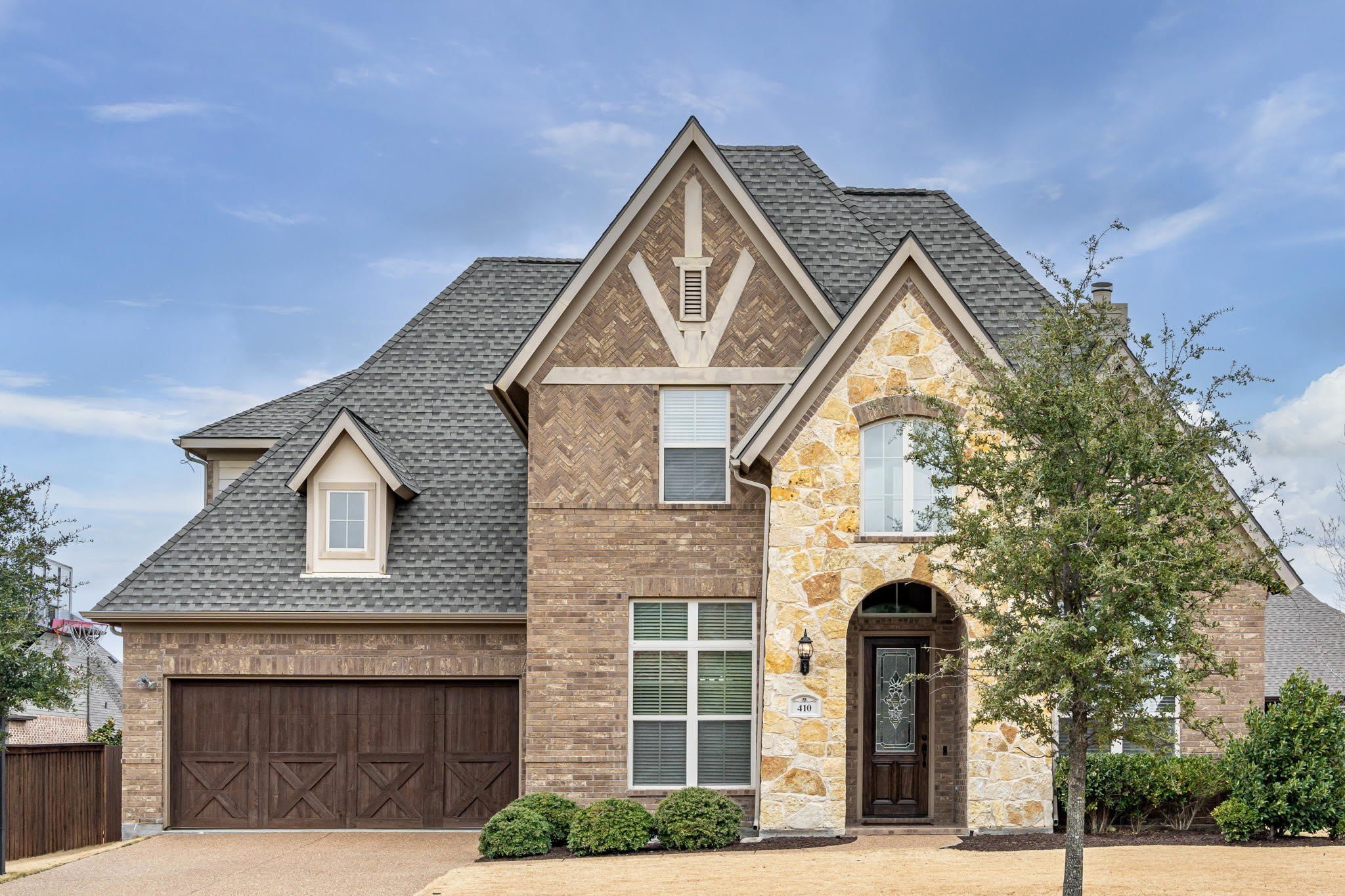 410 Oxford Place – photo 1