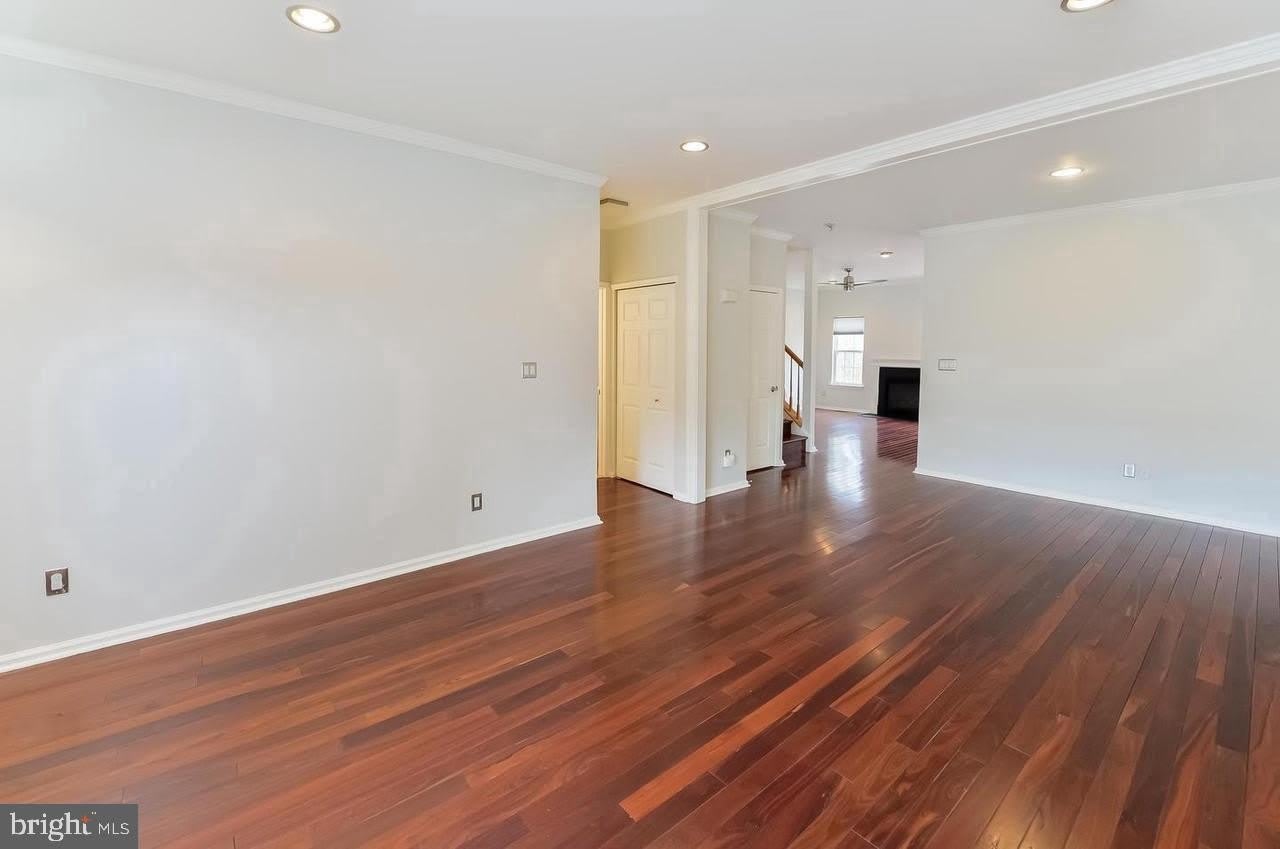 71 VERSAILLES BLVD – photo 3