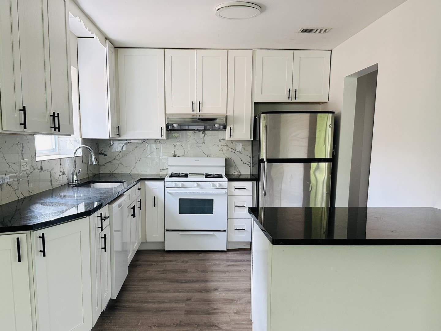 8638 Trumbull Avenue – photo 4