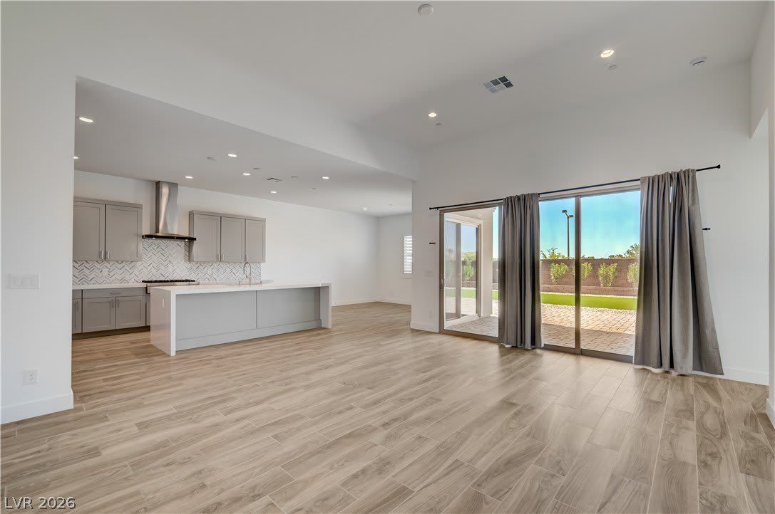 11803 Giroma Avenue – photo 4