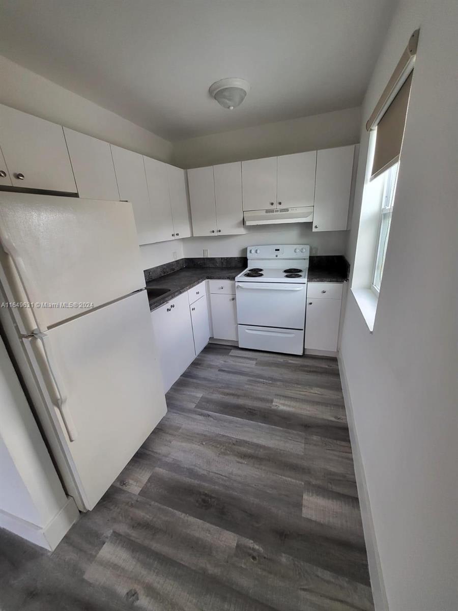 1556 NW 62nd Ter – photo 4