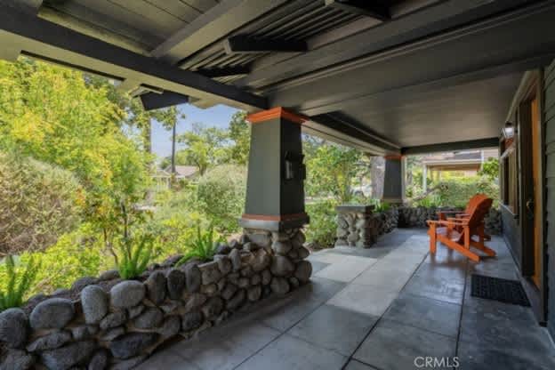 1630 Rose Villa St – photo 3
