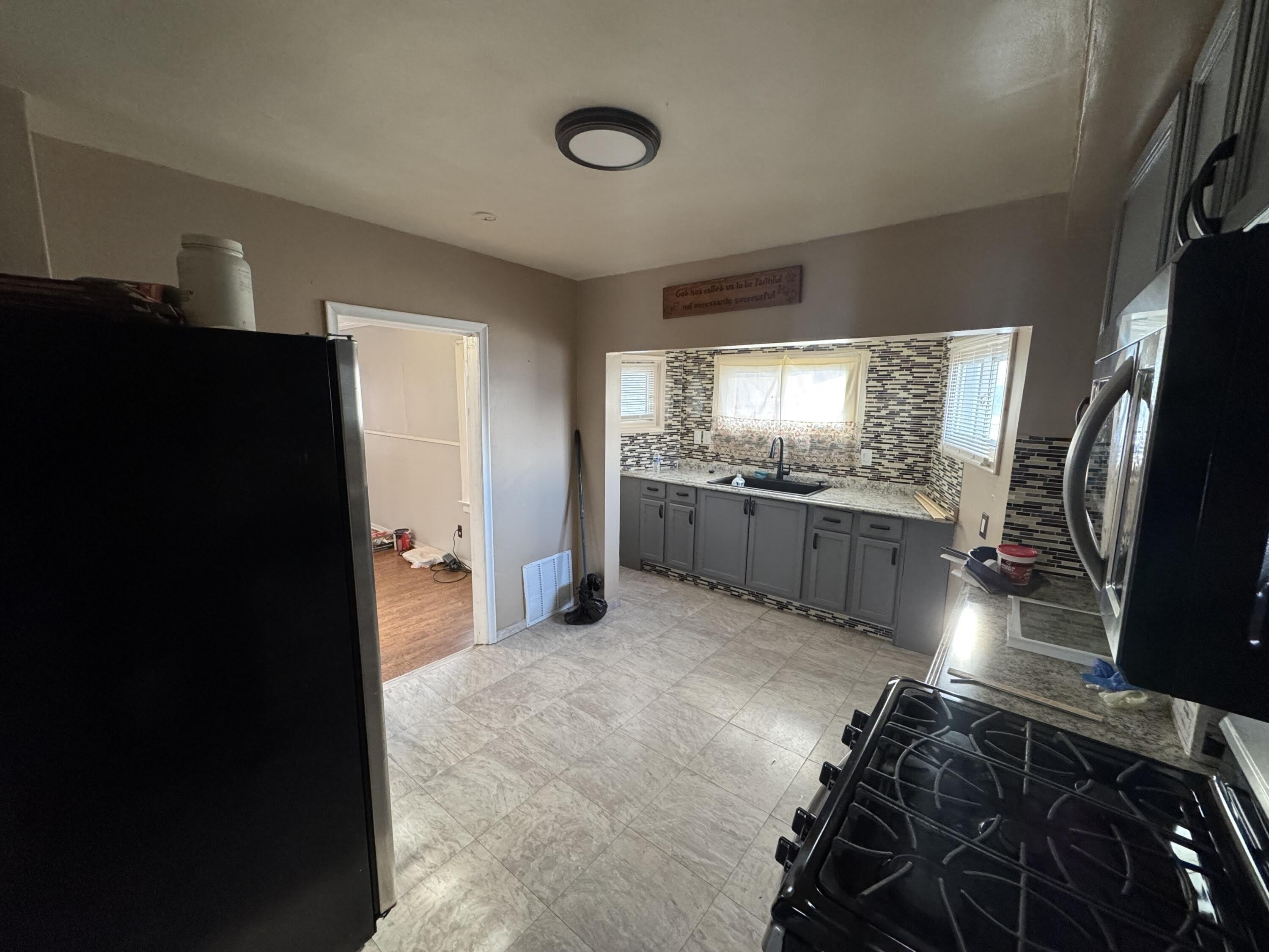17125 Dora Street – photo 5