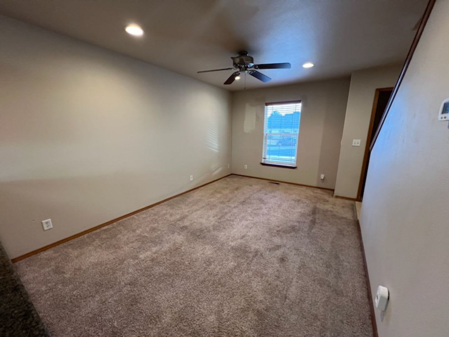 435 E Street NE – photo 4
