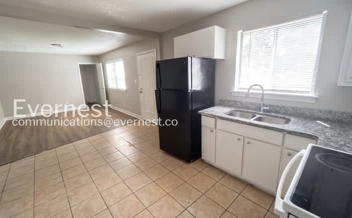 907 Garywood Place – photo 4