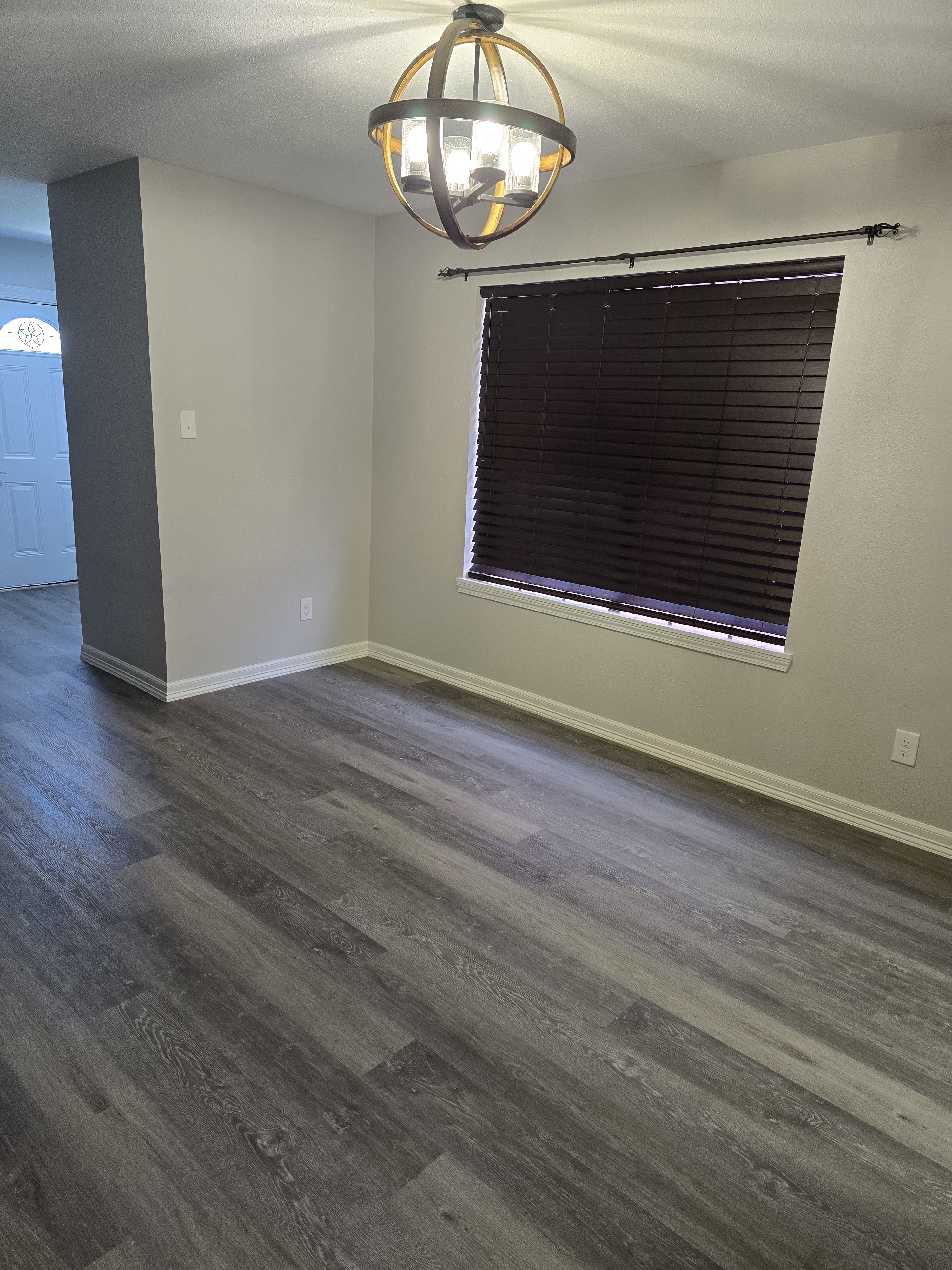 465 Longmeadow Dr – photo 4