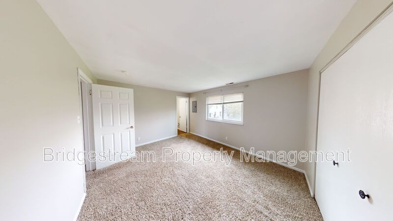92 W Franklin Street – photo 4