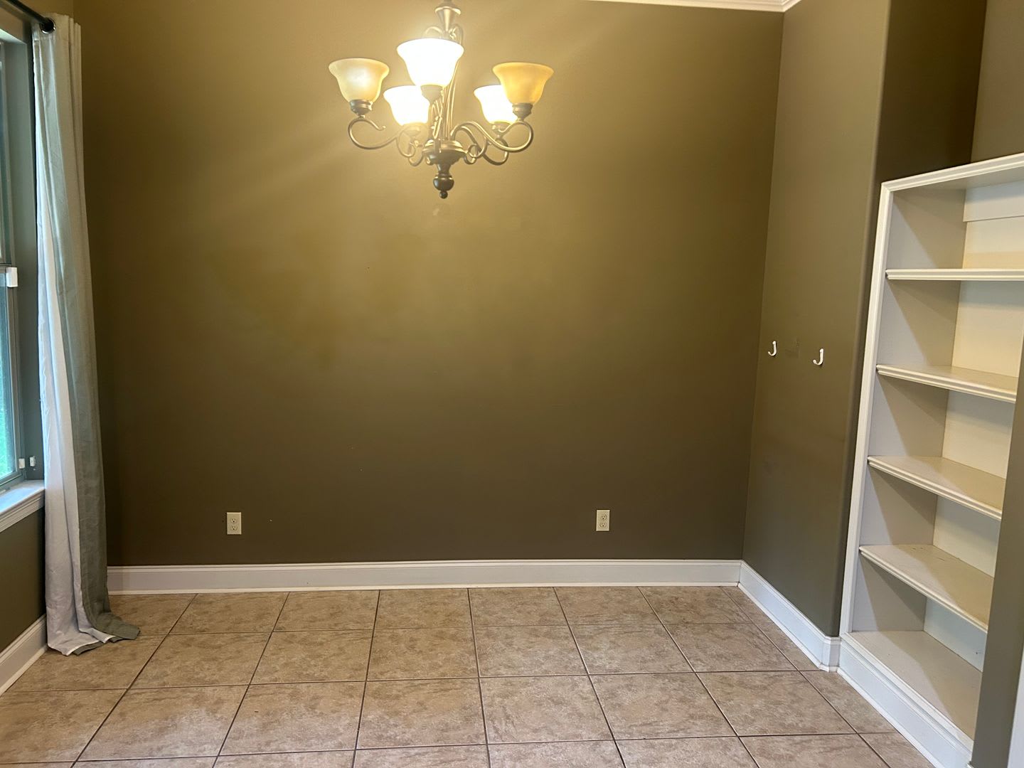 Beautiful 3-Bedroom, 2-Bath Home – Move-In Ready! – photo 5