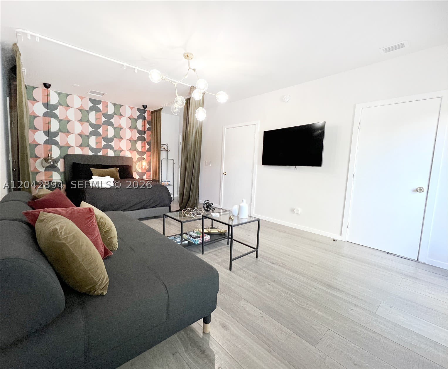513 SW 18th Ct – photo 3