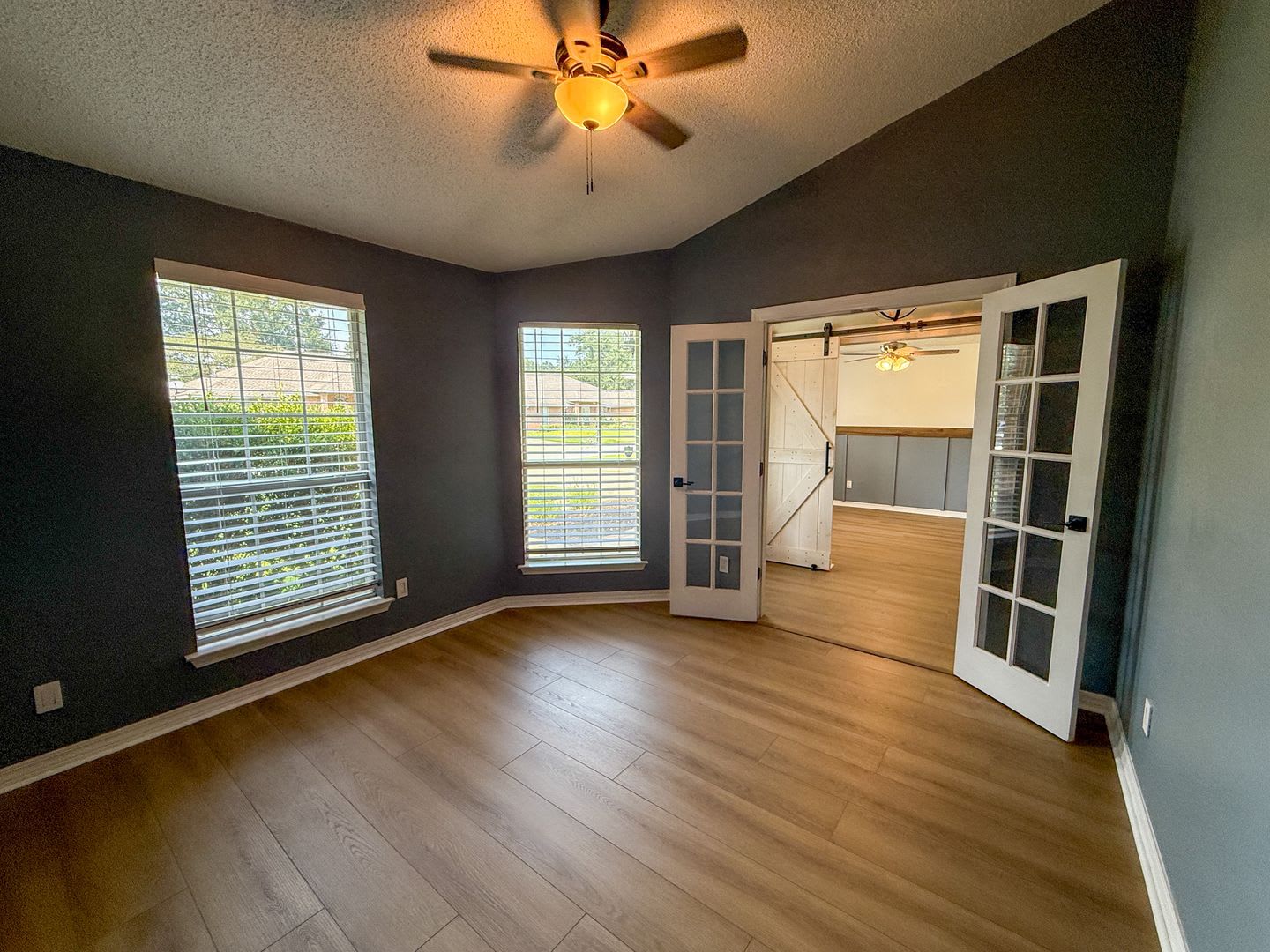 4 Bedroom 3 Bath House in Cantonment with a Pool & Solar Panels! – photo 5