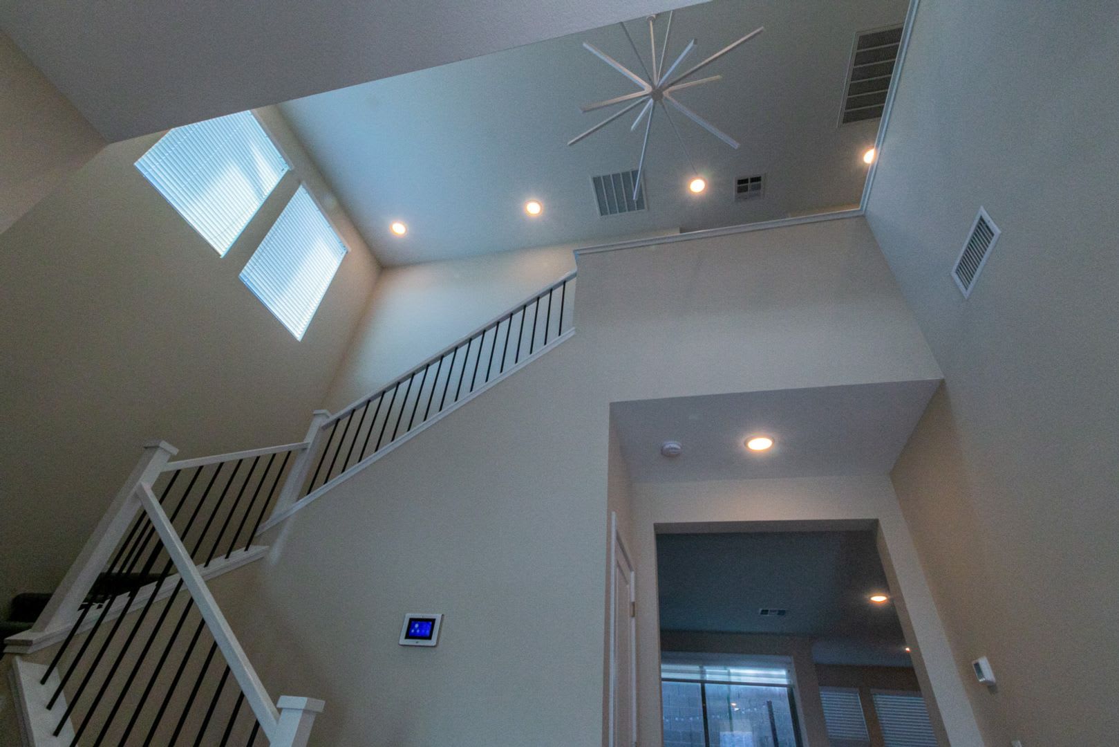 Uniting classic enrichments with modern practicality with This 4 Bedroom In North Las Vegas! – photo 3
