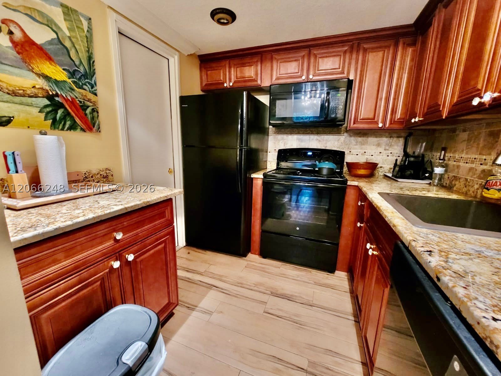 610 NW 13th St – photo 3