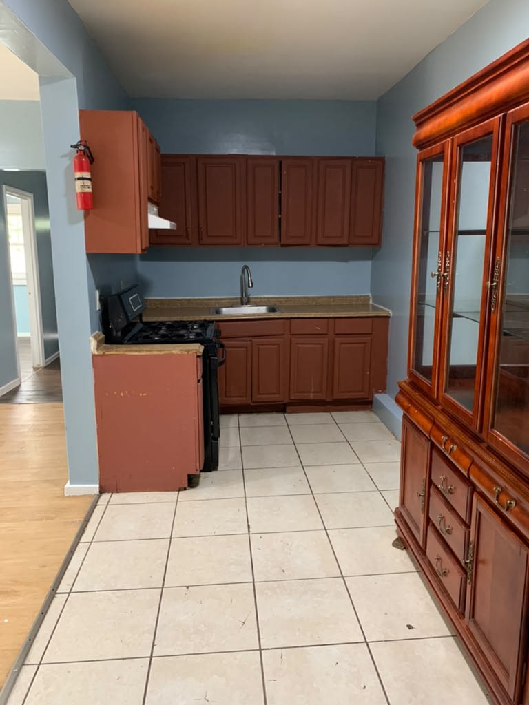 78 Jefferson St – photo 3