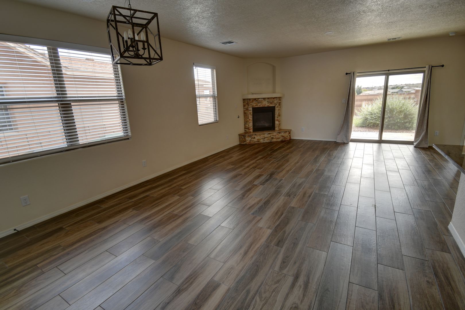AMAZING MULTI GENERATIONAL 4 BEDROOM (with 2 Primary Suites-one up stairs and one down) – photo 3