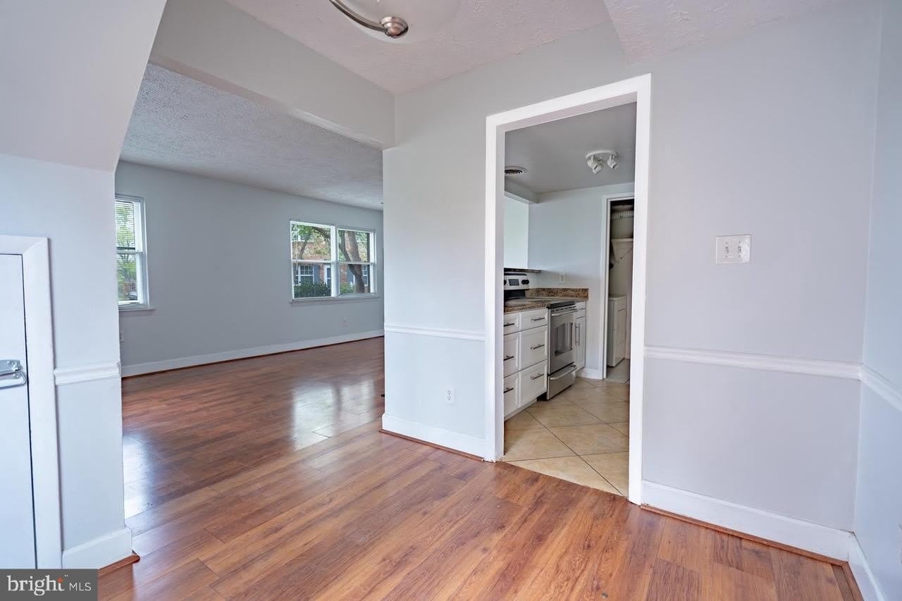 9570 HAGEL Circle – photo 5
