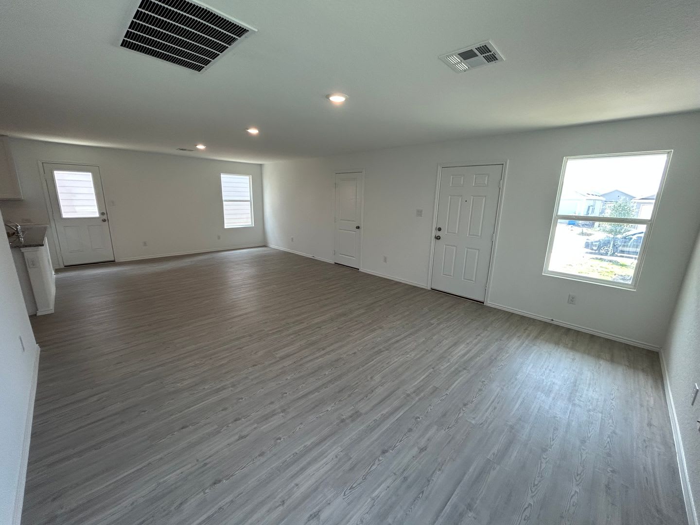 *COMING SOON* Modern Single-Story Home with Fenced Backyard & Community Pool! – photo 4