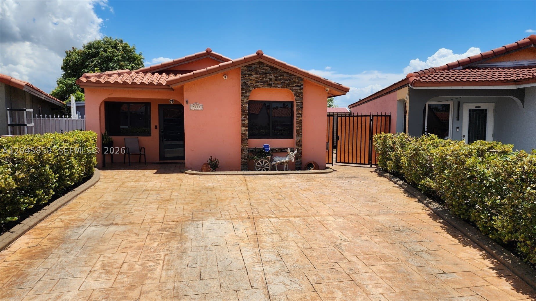 2588 W 64Th St – photo 3
